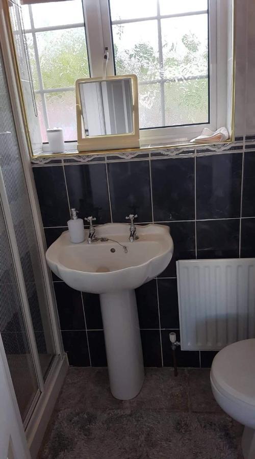 A Comfortable Stay In Ballybofey Esterno foto